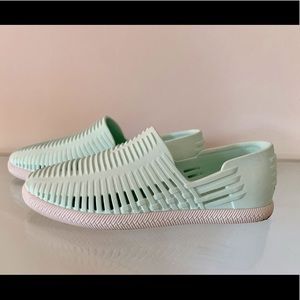 People Brand Light Teal Shoe US size 6